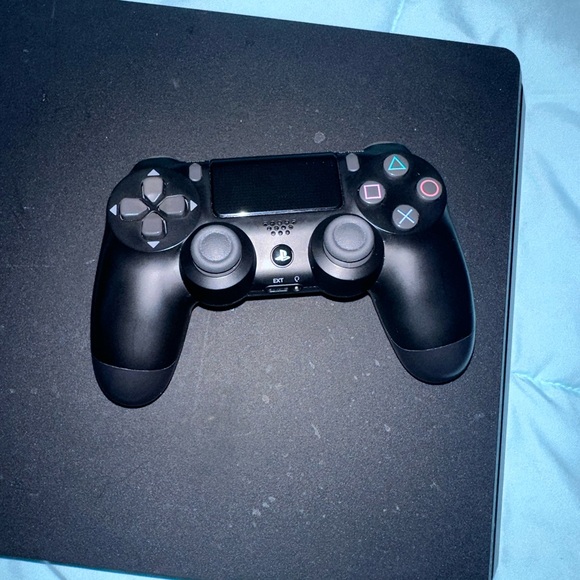 PlayStation 4 Slim